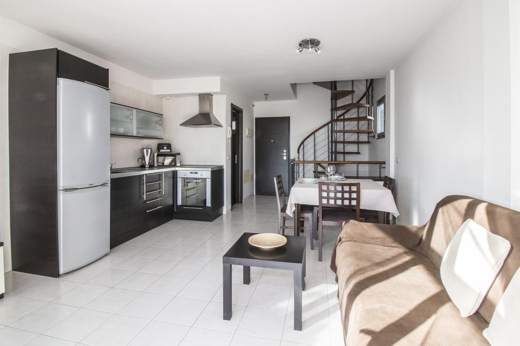 Duplex Apartments Nirvana 卡亚俄萨尔瓦赫 外观 照片