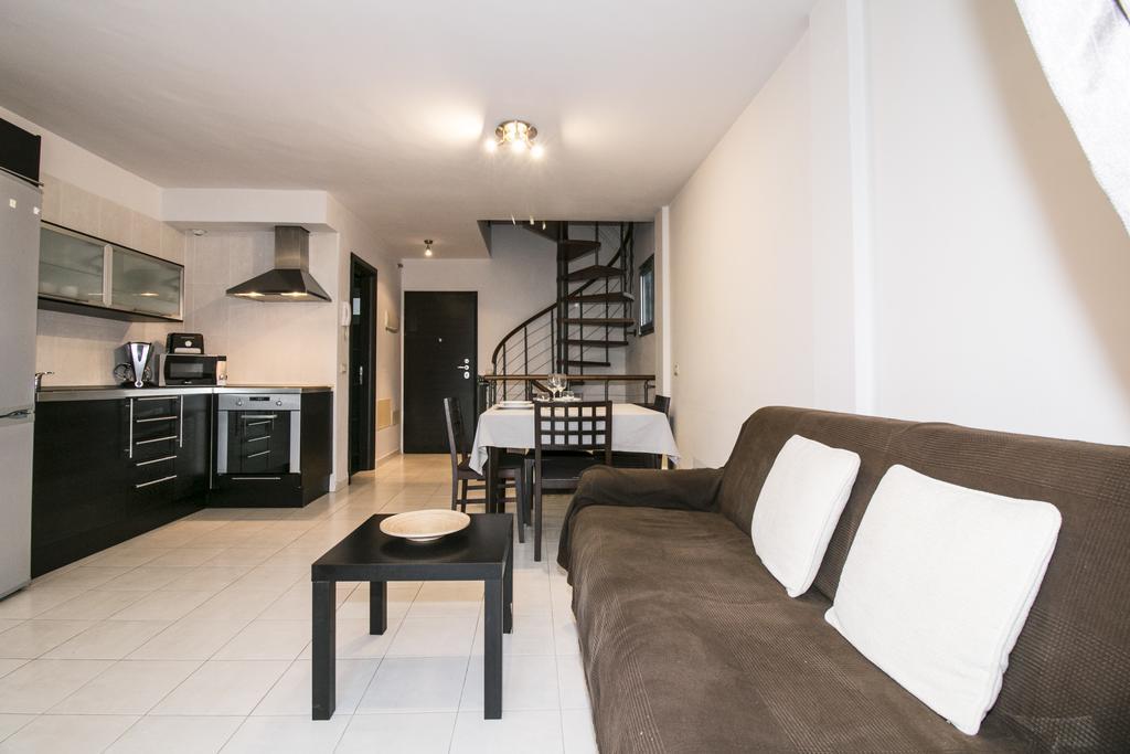 Duplex Apartments Nirvana 卡亚俄萨尔瓦赫 外观 照片