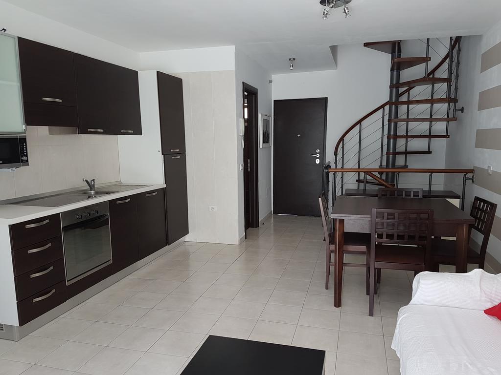 Duplex Apartments Nirvana 卡亚俄萨尔瓦赫 外观 照片