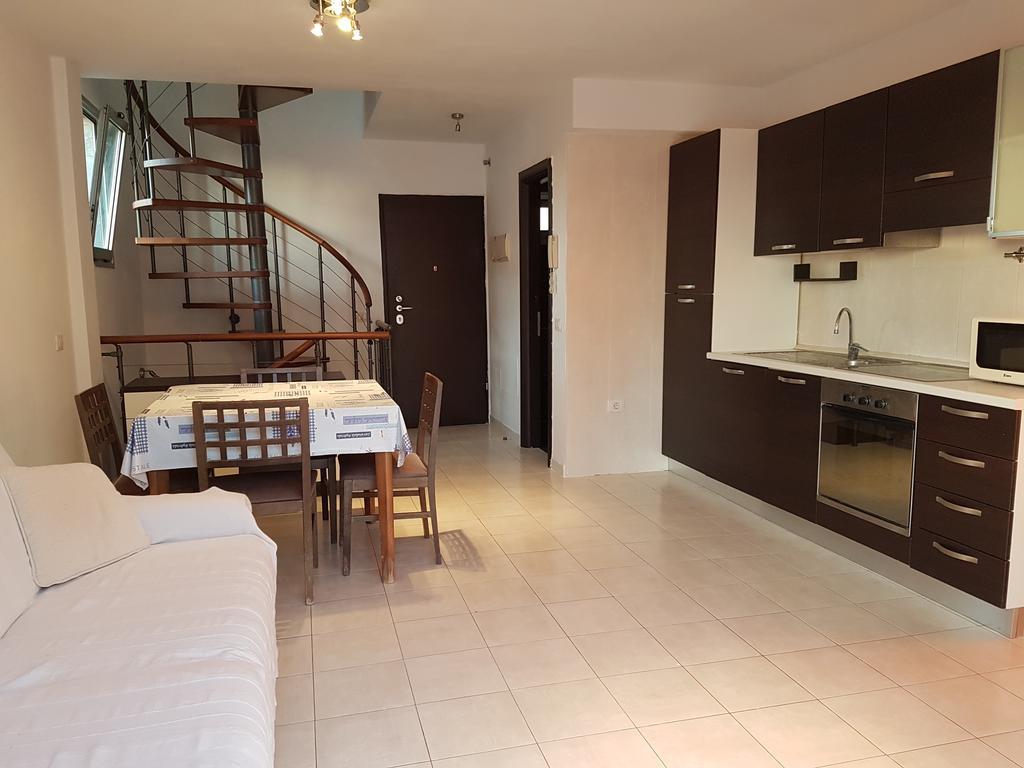 Duplex Apartments Nirvana 卡亚俄萨尔瓦赫 外观 照片